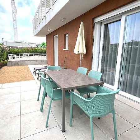 Sun Beach Residence Con Piscina - Piazza Brescia - Adria Holiday Jesolo - Family Apartments エクステリア 写真