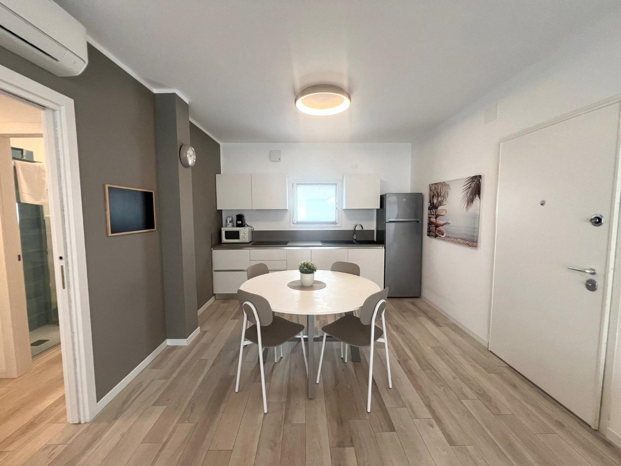 Sun Beach Residence Con Piscina - Piazza Brescia - Adria Holiday Jesolo - Family Apartments エクステリア 写真