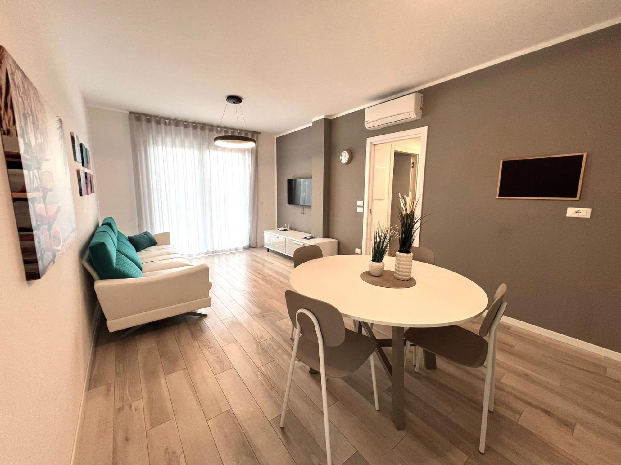 Sun Beach Residence Con Piscina - Piazza Brescia - Adria Holiday Jesolo - Family Apartments 部屋 写真